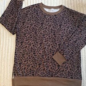Leopard print sweatshirt style top